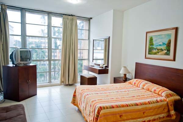 Hotel Royal Plaza กาลี ภายนอก รูปภาพ